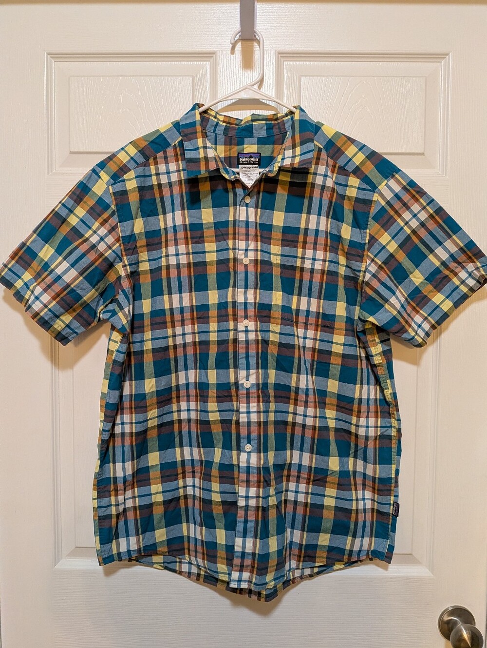 Patagonia Men's Plaid Button Up Shirt XL